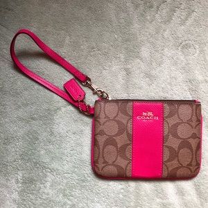 Coach wristlet wallet